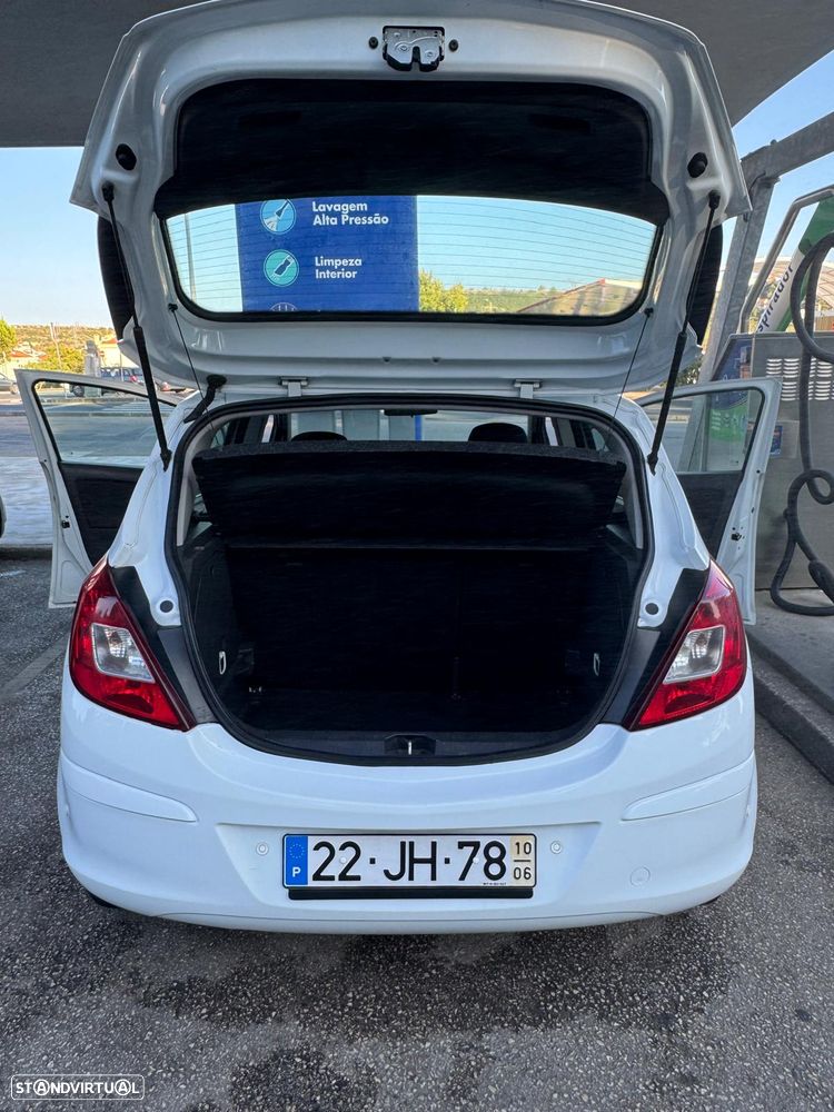 Opel Corsa 1.2 Cosmo - 21