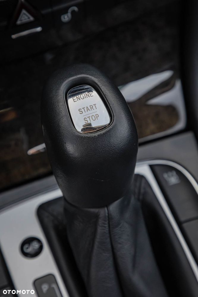 Mercedes-Benz Klasa E 500 4-Matic T Avantgarde - 16