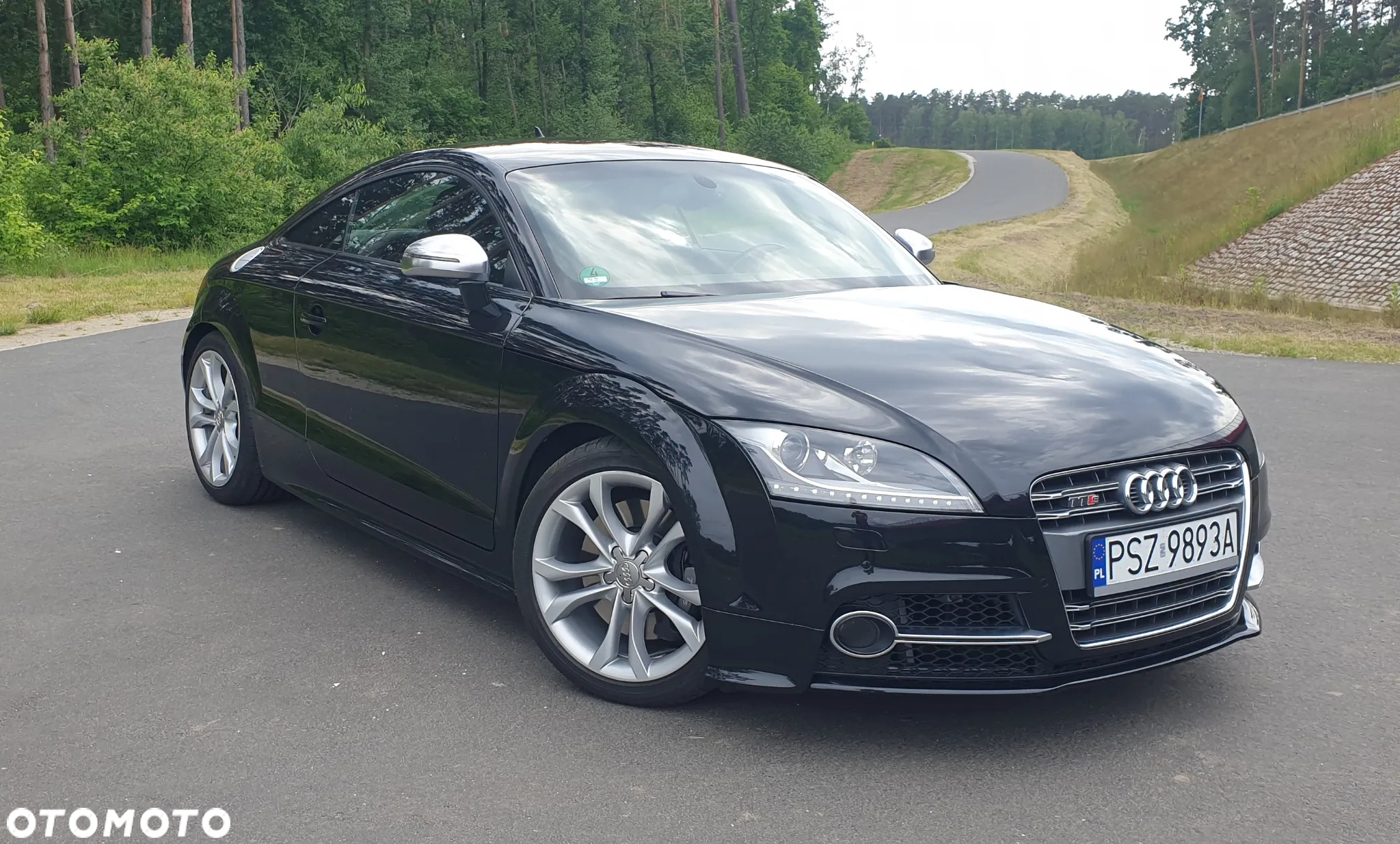 Audi TT S Coupé - 11