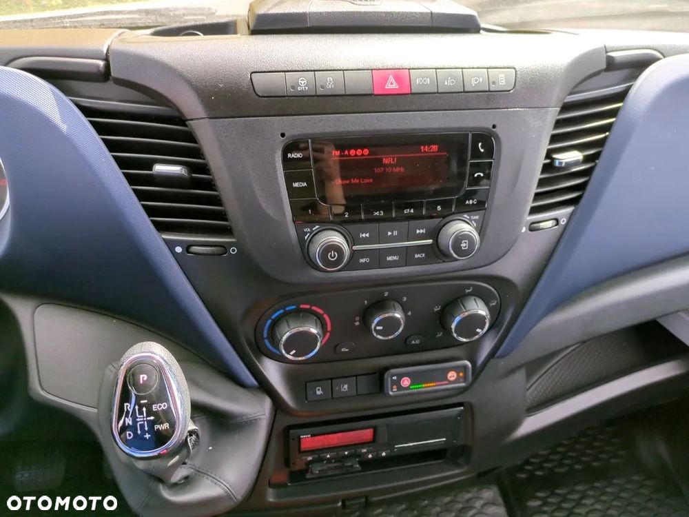 Iveco DAILY CAISSE 7T2 - 13