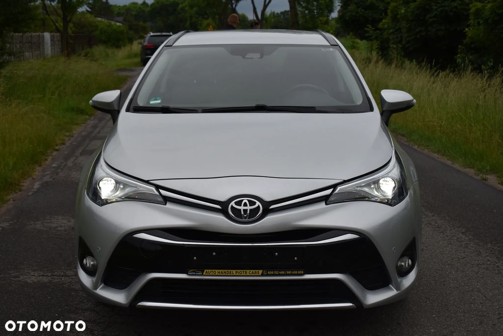 Toyota Avensis - 15