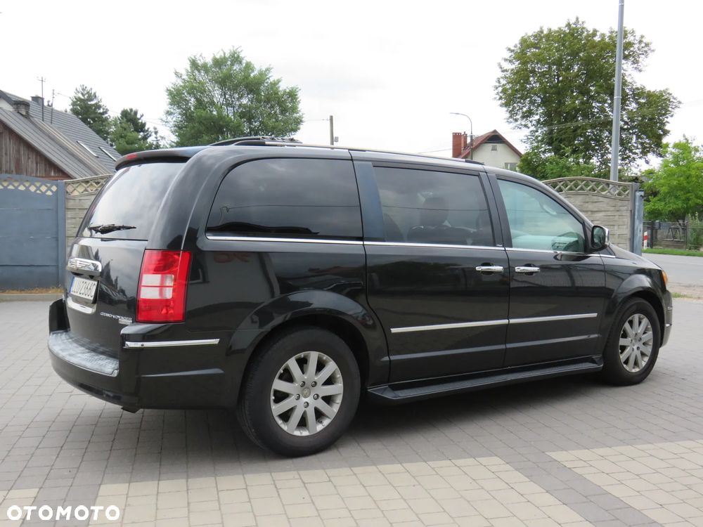 Chrysler Grand Voyager 2.8 CRD Limited - 12