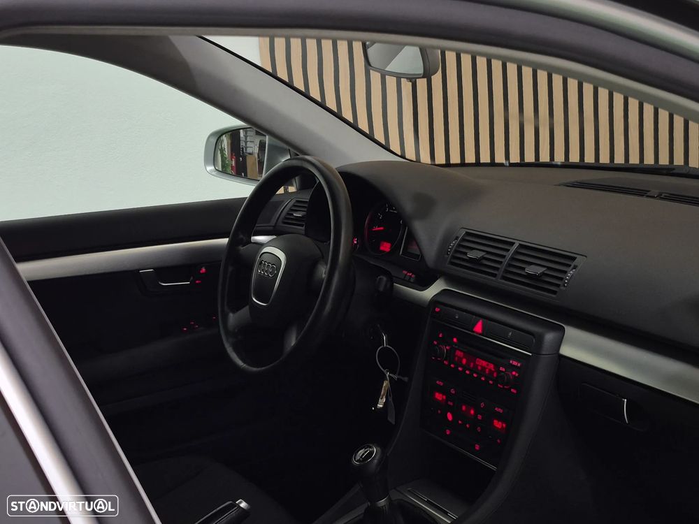 Audi A4 Avant 1.6 Exclusive - 18