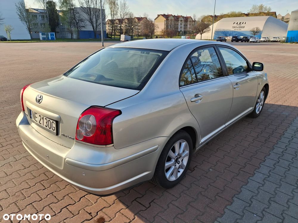 Toyota Avensis 1.8 VVT-i Sol - 3
