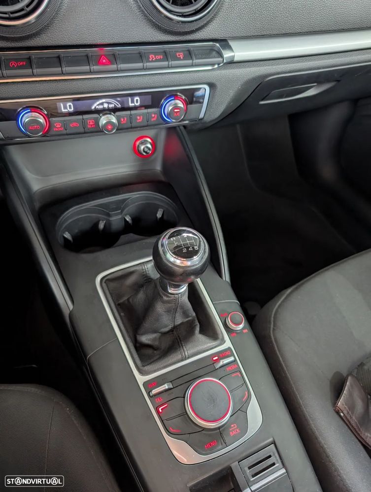 Audi A3 Sportback 1.6 TDI S-line - 14