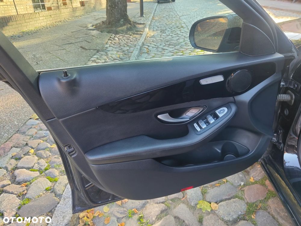 Mercedes-Benz Klasa C 200 4-Matic 7G-TRONIC - 11