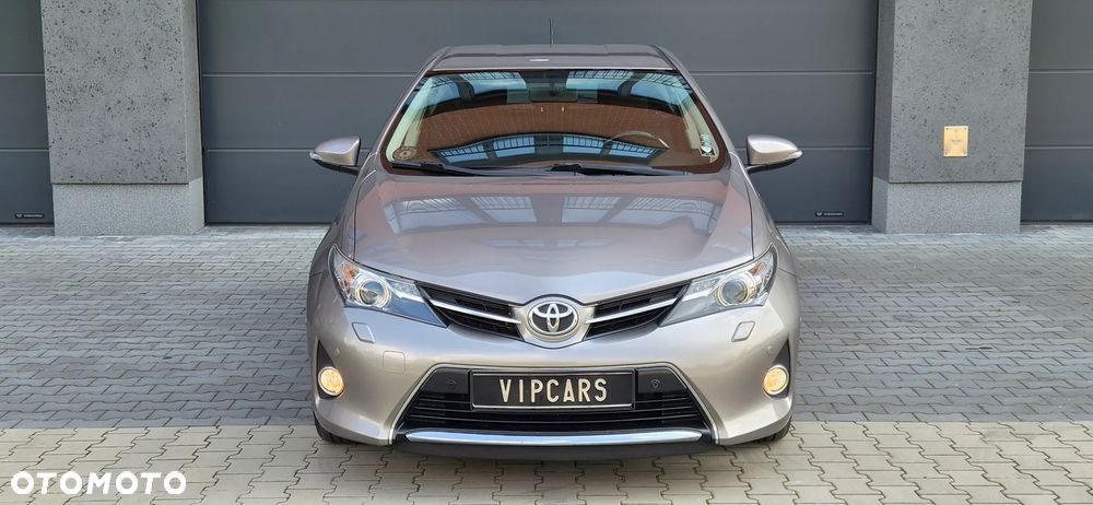 Toyota Auris 1.6 Premium - 5