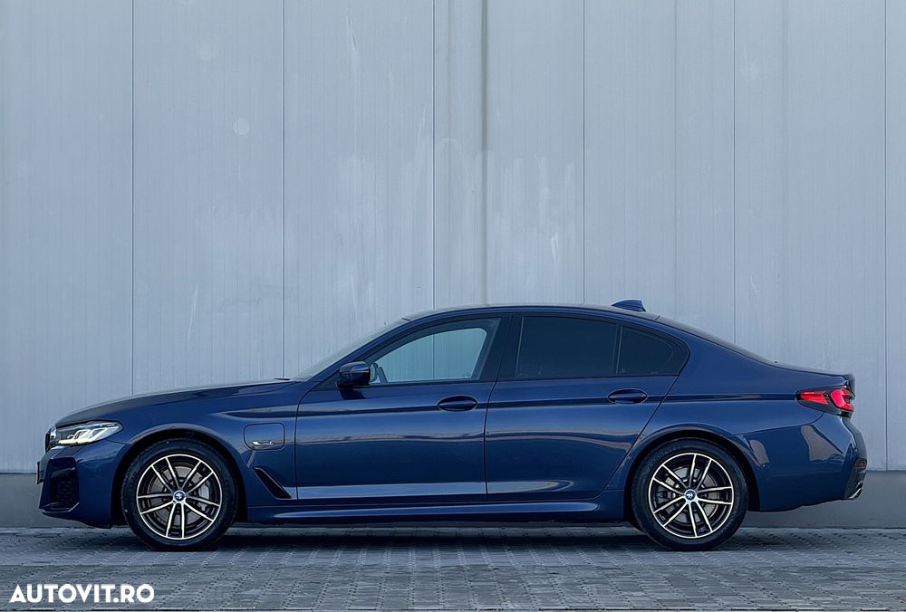 BMW Seria 5 530e Aut. - 9