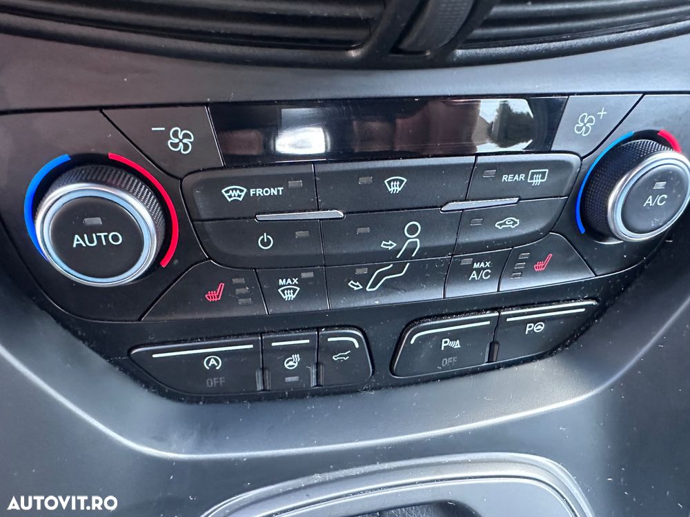 Ford Kuga 2.0 TDCi 4x4 Aut. ST-Line - 13