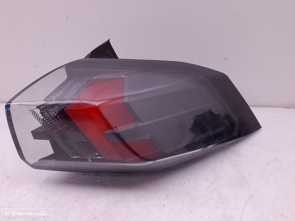 Farolim direito PEUGEOT 2008 II (U_) - 1