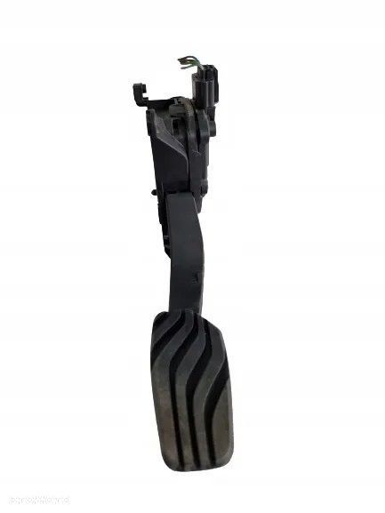 PEDAŁ GAZU DUSTER II 2 180108467R - 1