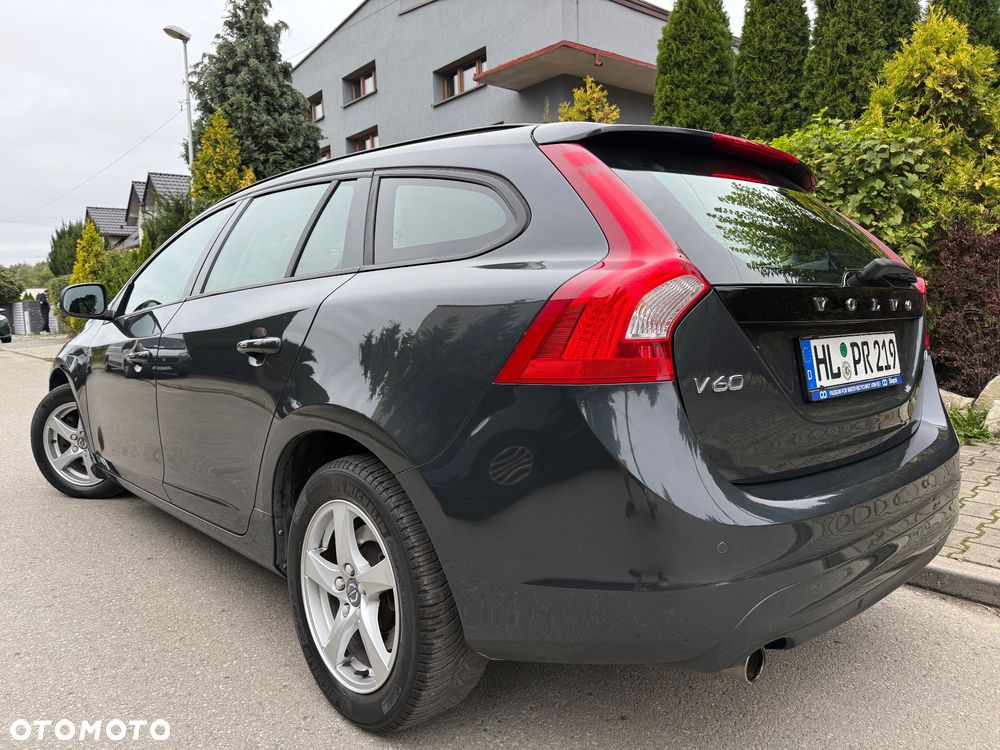 Volvo V60 D2 Momentum - 8