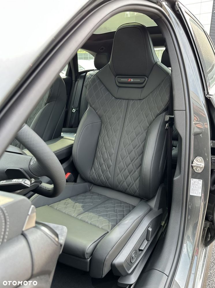Audi A6 - 12