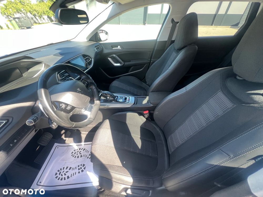 Peugeot 308 - 9