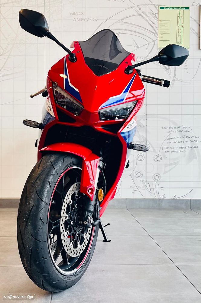 Honda CBR 650R - 5