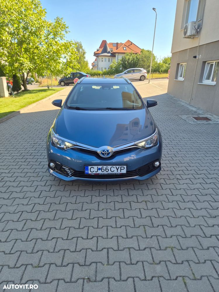 Toyota Auris 1.8 L VVT-i Luna - 1