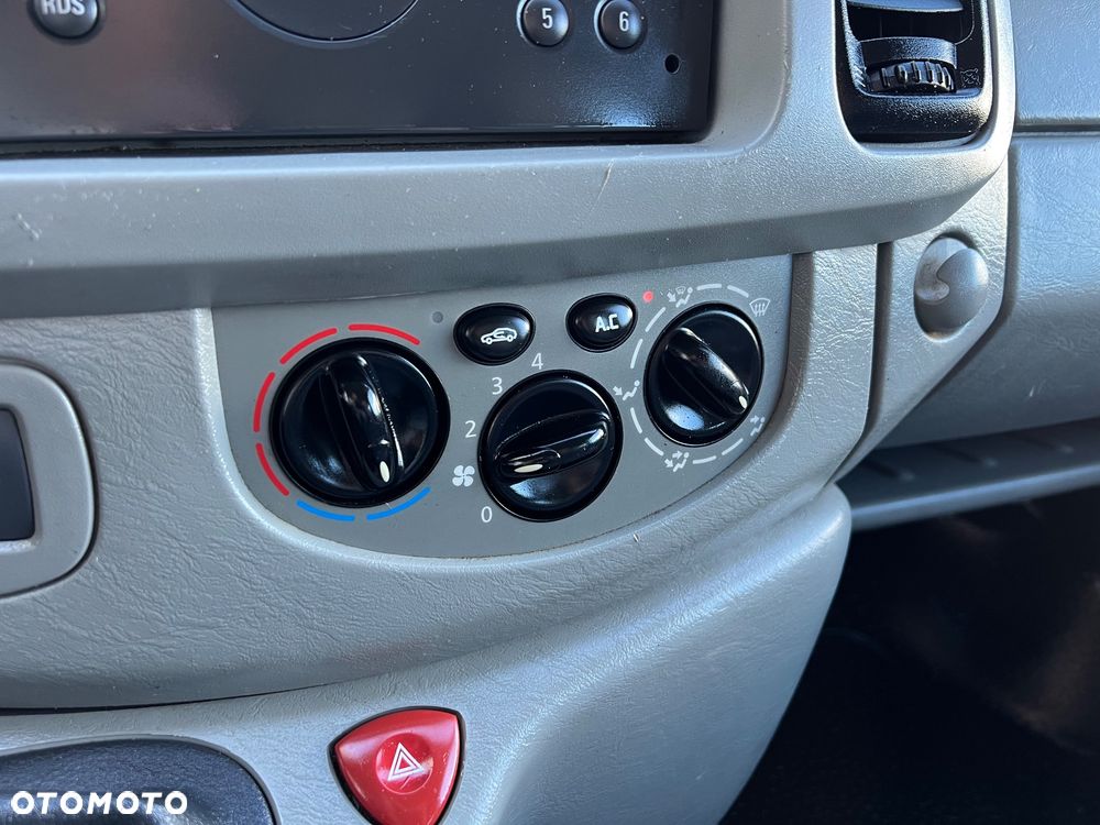 Opel Vivaro LONG - 33