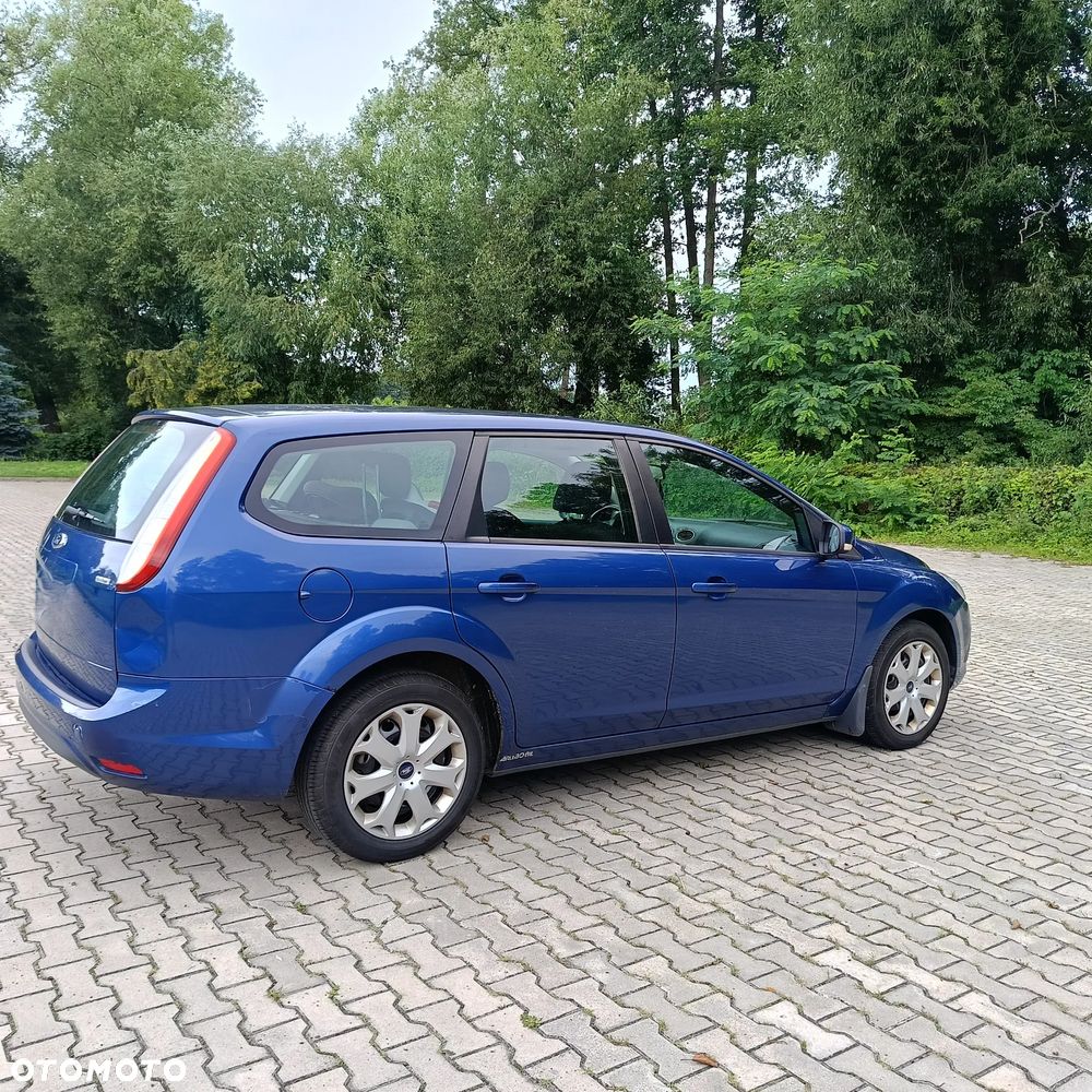 Ford Focus 1.8 Style - 11