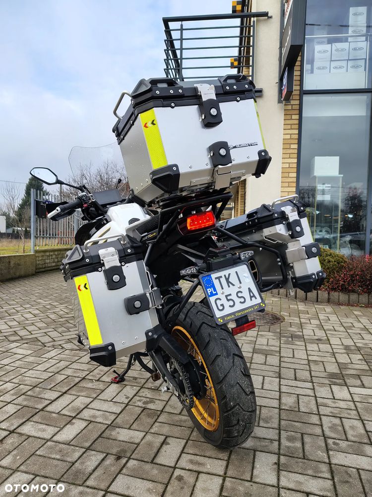 QJMOTOR SRT900SX - 6