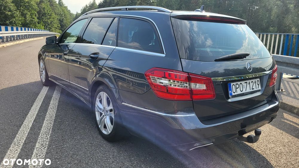 Mercedes-Benz Klasa E 250 CGI BlueEffICIENCY Avantgarde - 5