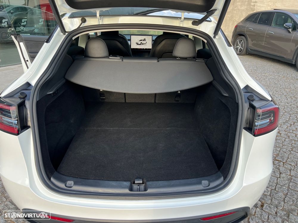 Tesla Model Y Standard - 14