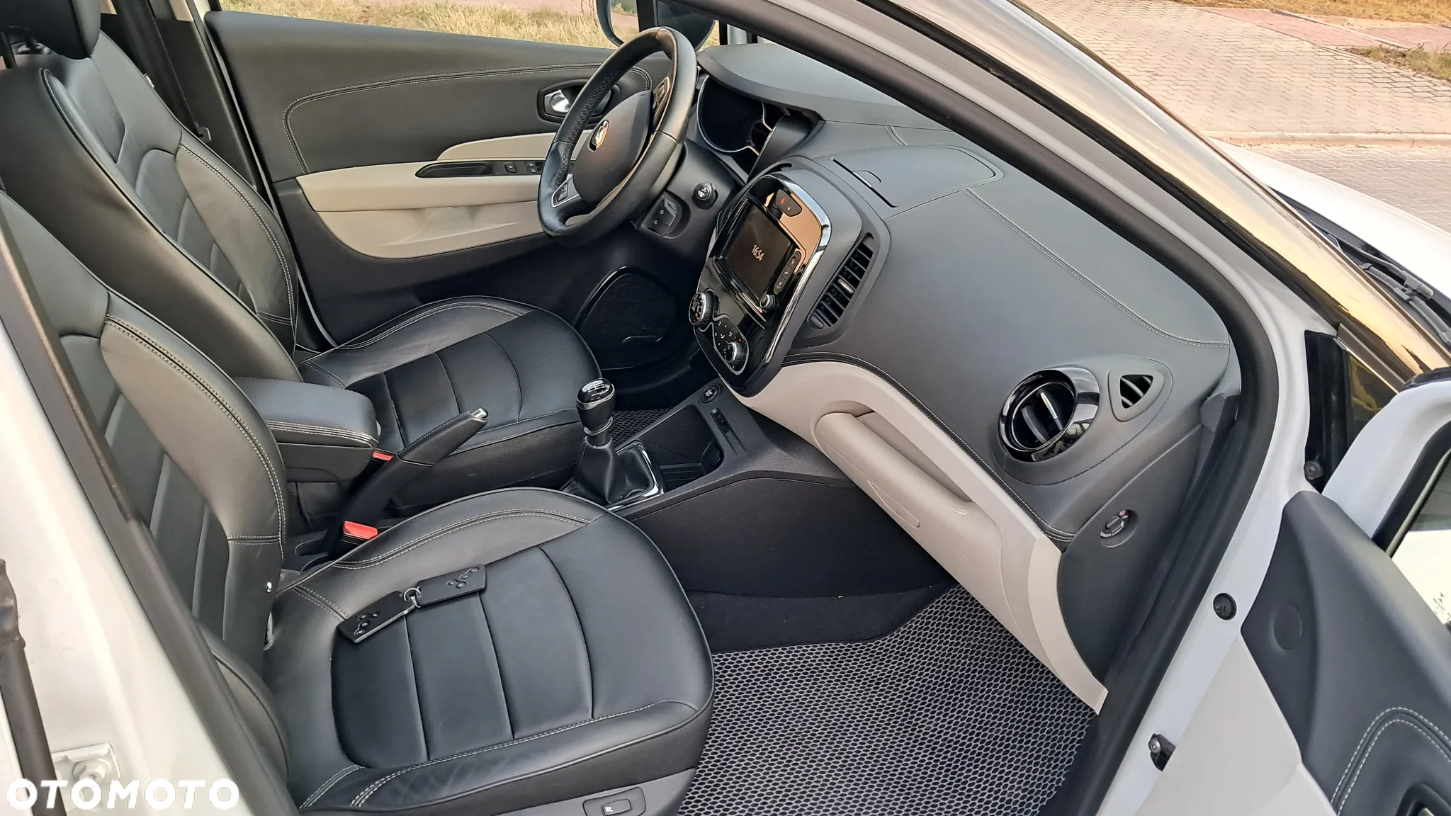 Renault Captur ENERGY TCe 120 Initiale Paris - 6