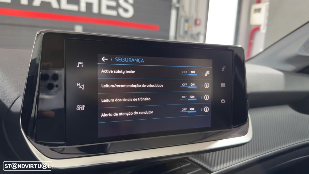Peugeot 208 1.2 PureTech Allure - 31