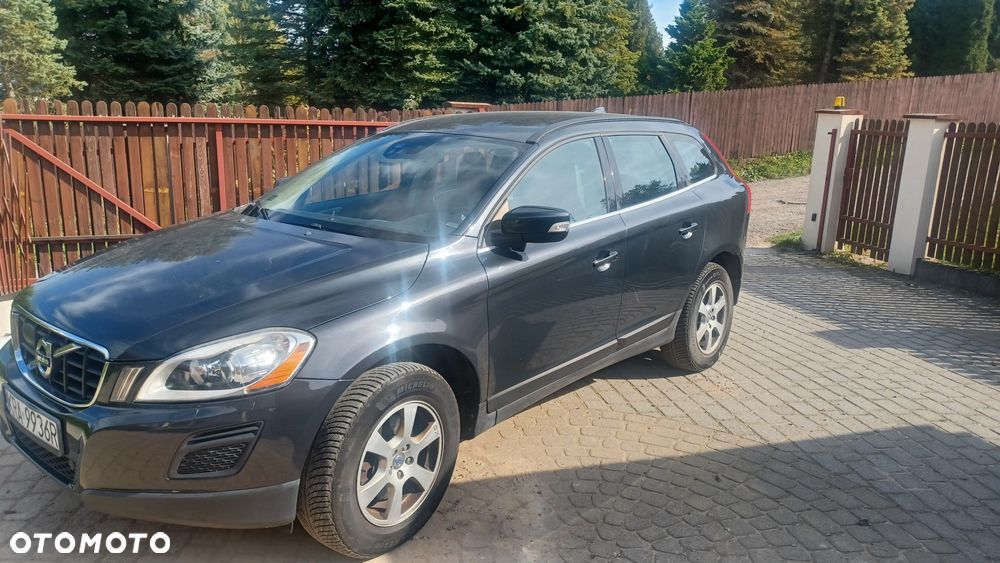 Volvo XC 60 D5 AWD Momentum - 11