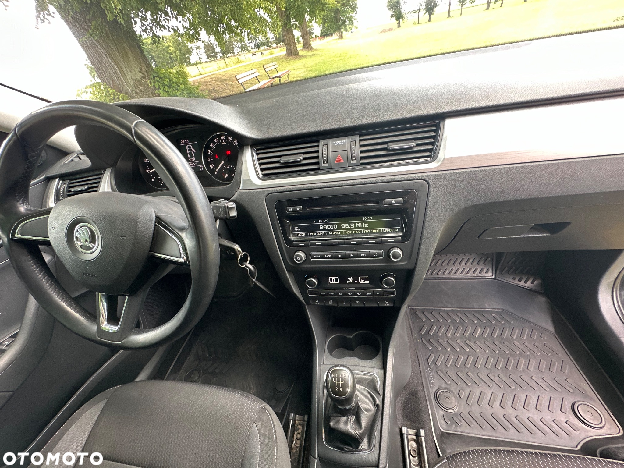 Skoda RAPID 1.2 TSI Elegance - 20