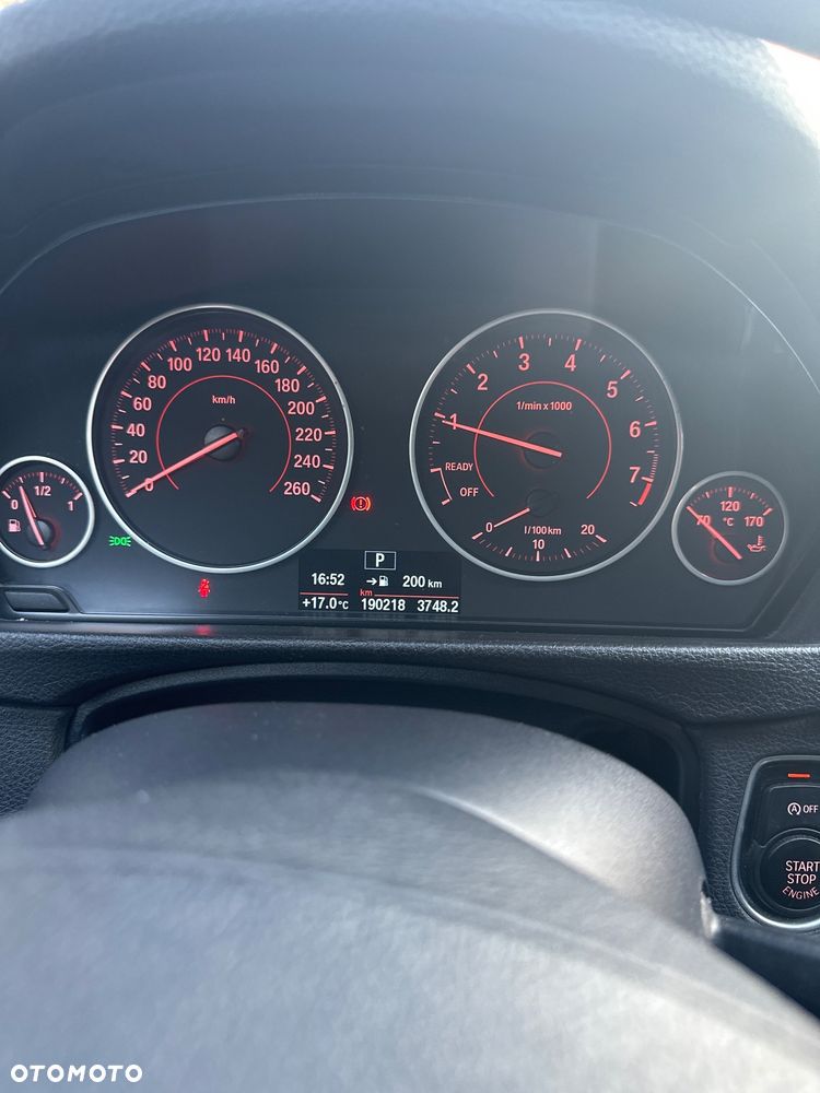 BMW Seria 3 318i Sport Line - 20