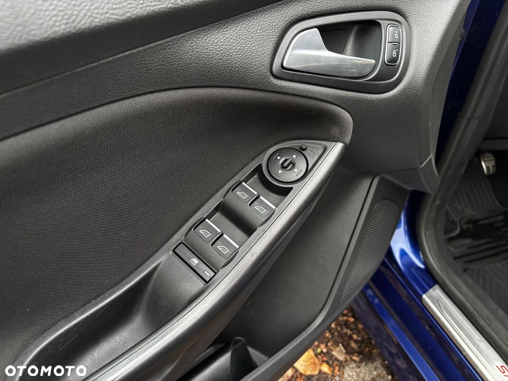 Ford Focus 1.5 EcoBoost Start-Stopp-System ST-Line - 10