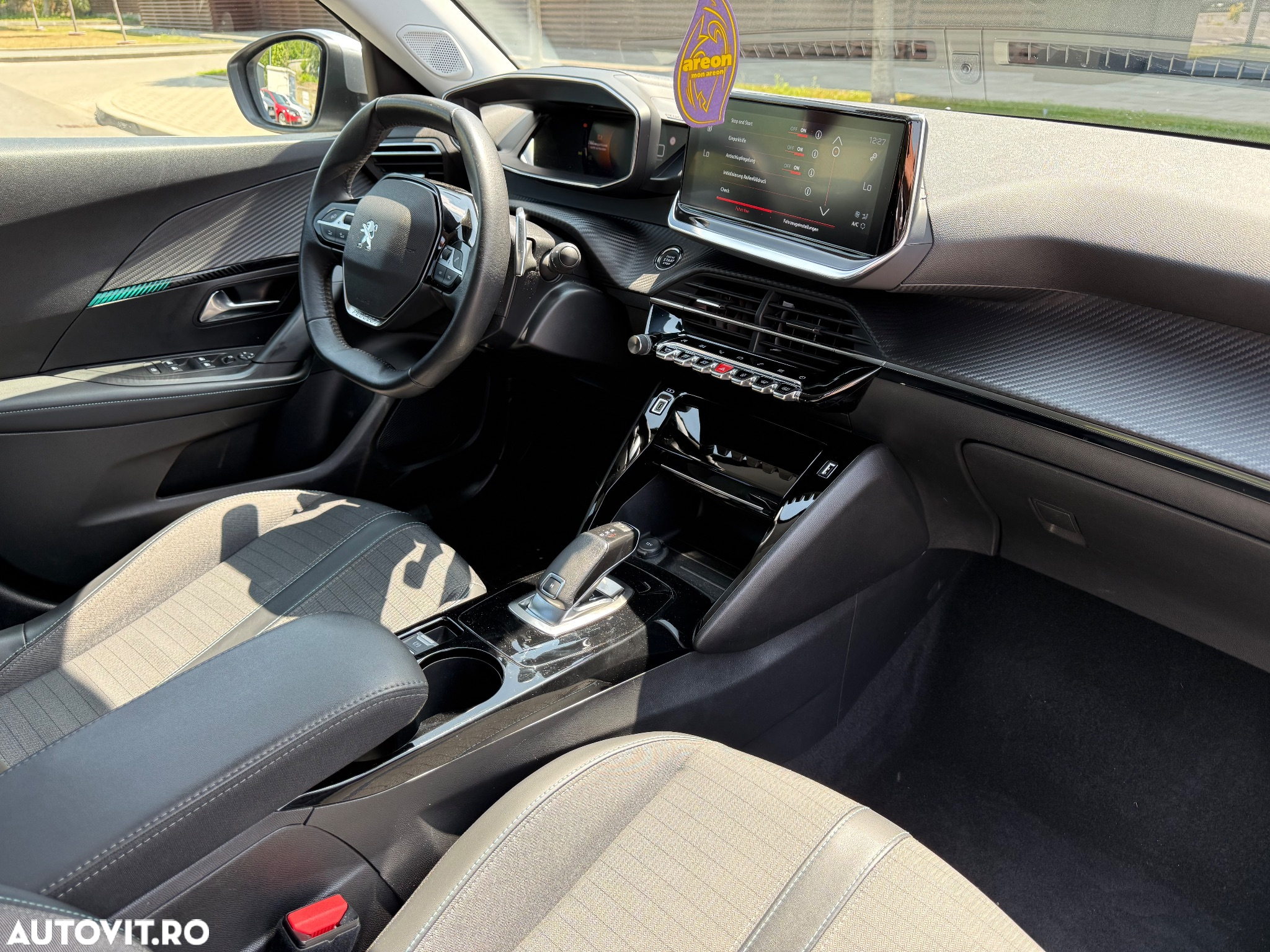 Peugeot 2008 1.5 BlueHDI EAT8 STT Allure Pack - 10