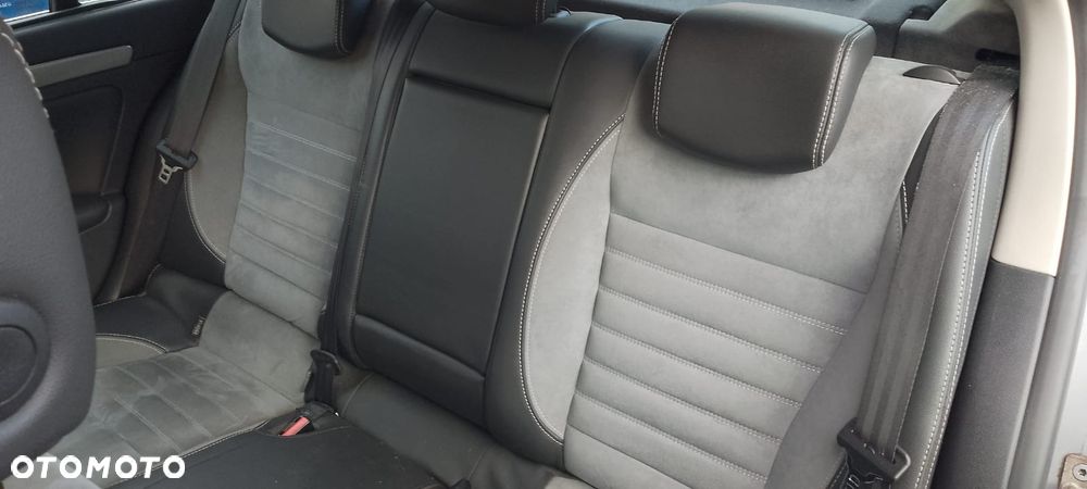 Renault Laguna dCi 110 FAP EDC Bose Edition - 14