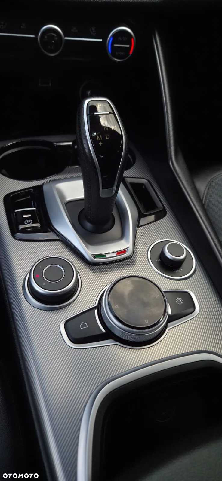 Alfa Romeo Giulia 2.0 Turbo - 38