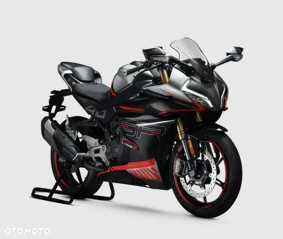 CFMoto MT - 8