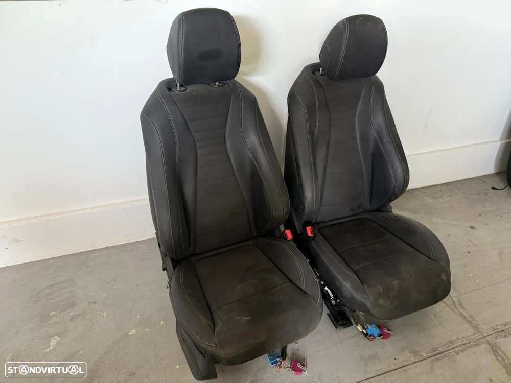 Bancos Frontais e Traseiros Mercedes W213 Ano 2020 - 1