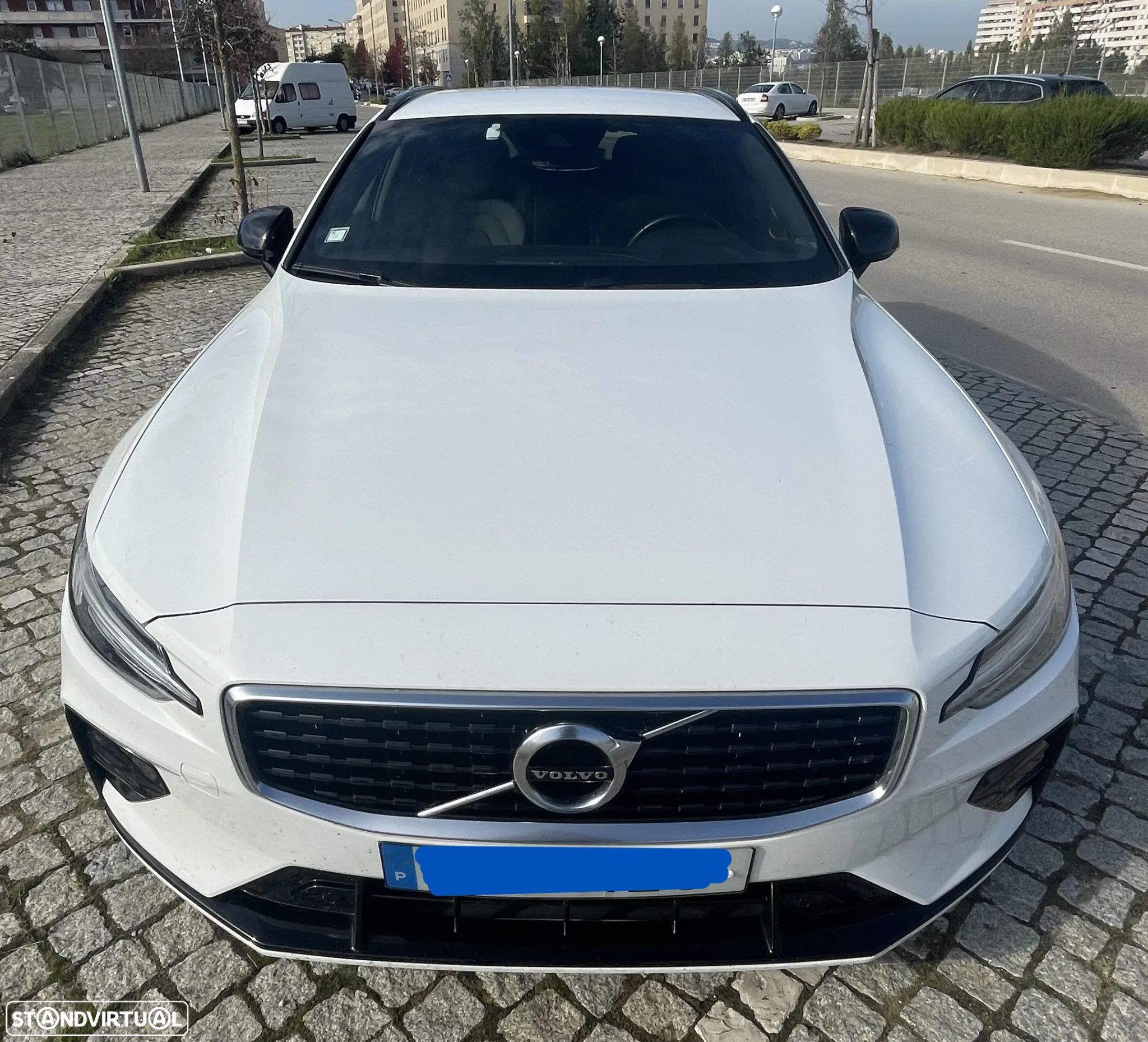 Volvo V60 2.0 D4 R-Design Geartronic - 6
