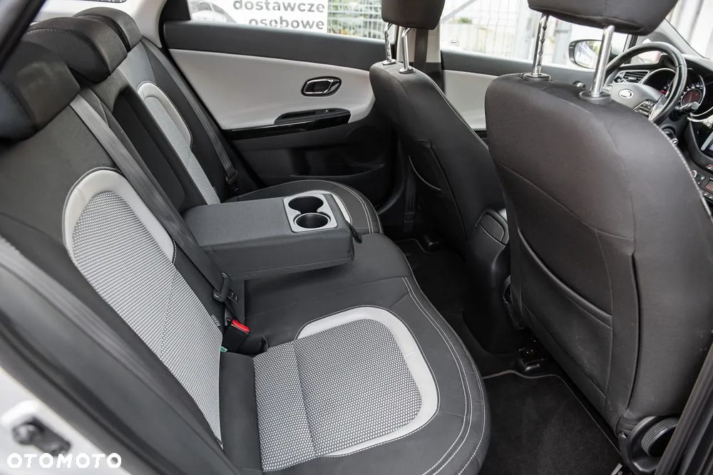 Kia Ceed 1.6 CRDi 128 Spirit - 29