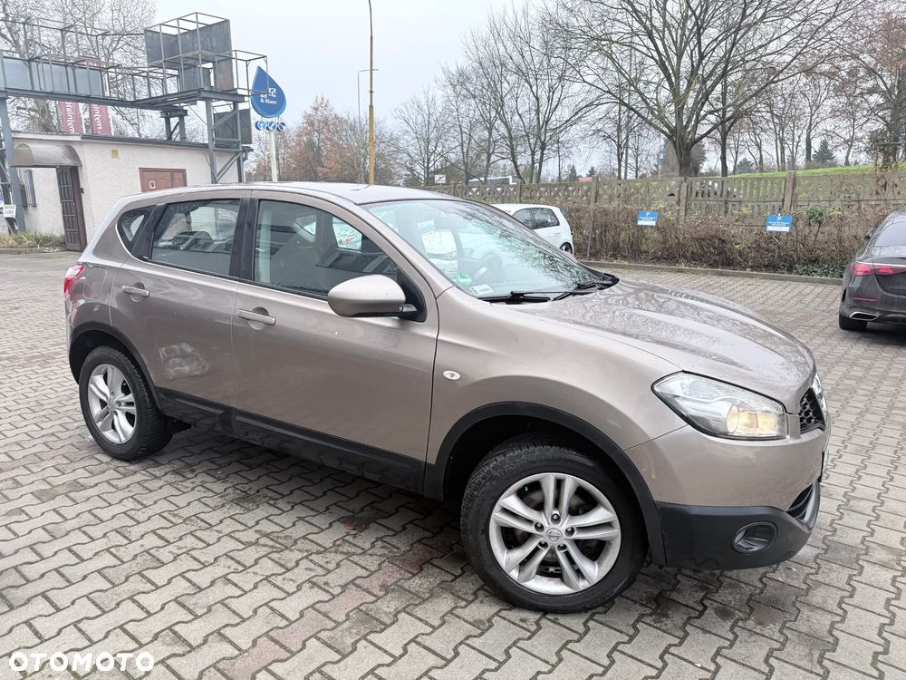 Nissan Qashqai - 1