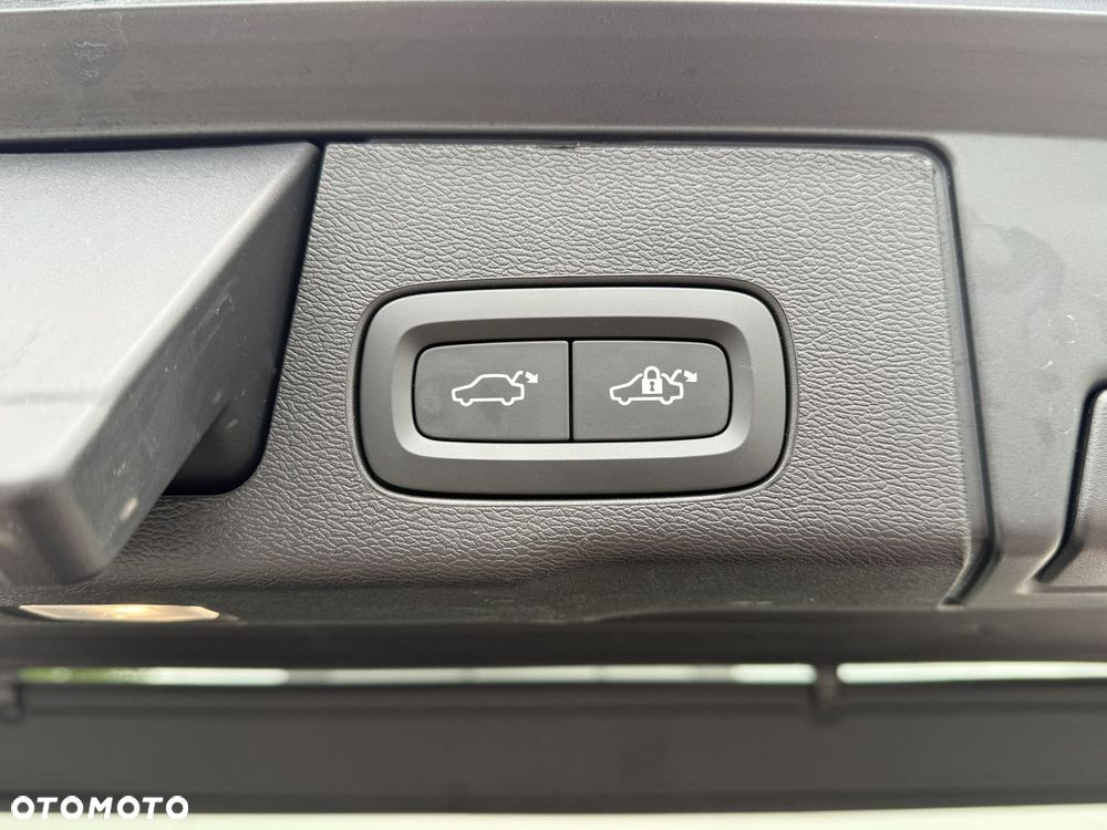 Volvo XC 60 - 22