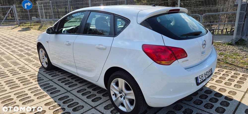 Opel Astra 1.4 ecoFLEX - 8