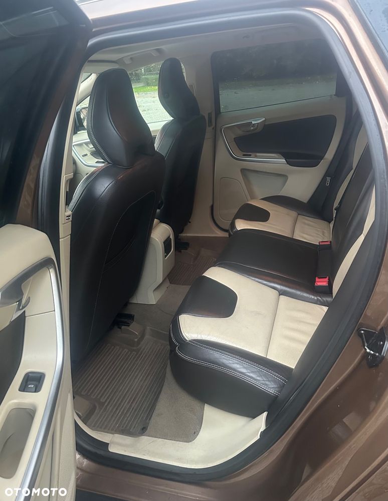 Volvo XC 60 D5 AWD Summum - 13