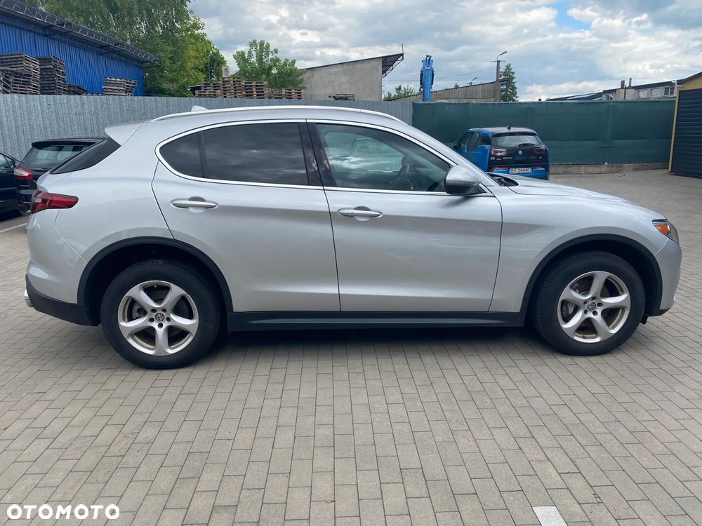 Alfa Romeo Stelvio - 7