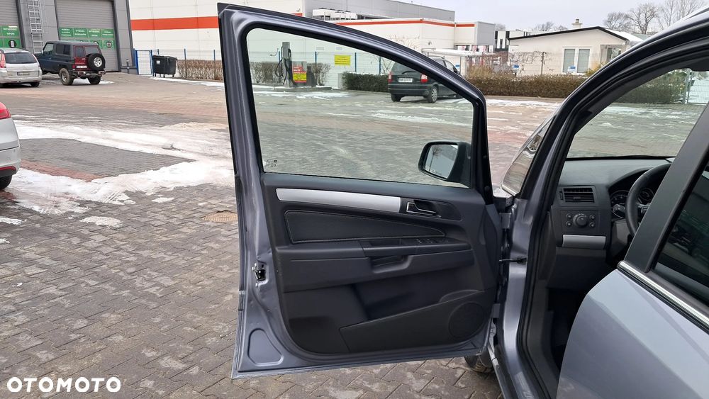 Opel Zafira 1.8 Design Edition - 10