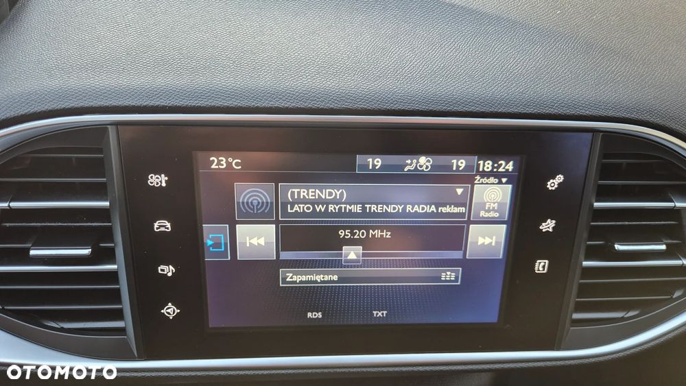 Peugeot 308 SW 1.2 PureTech Allure S&S - 16