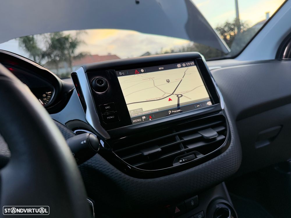 Peugeot 2008 1.5 BlueHDi Signature - 43