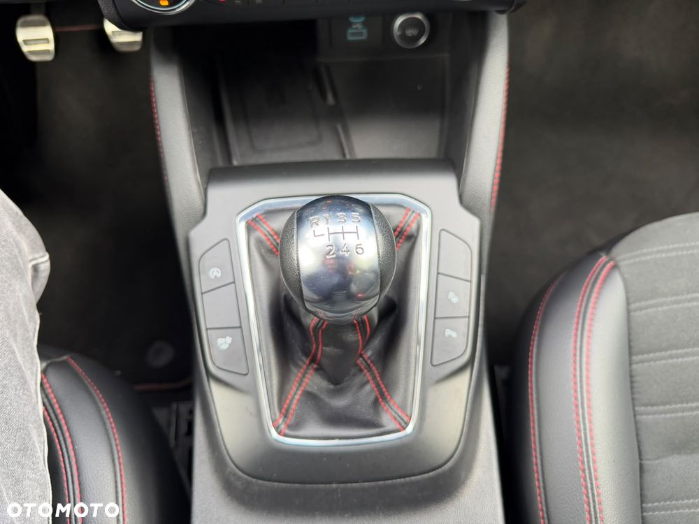 Ford Kuga - 26