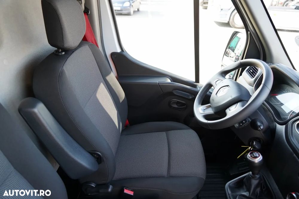 Renault MASTER / BLASZAK /  L3H2 / PANEL / 2023 R / IMPORTAT - 28