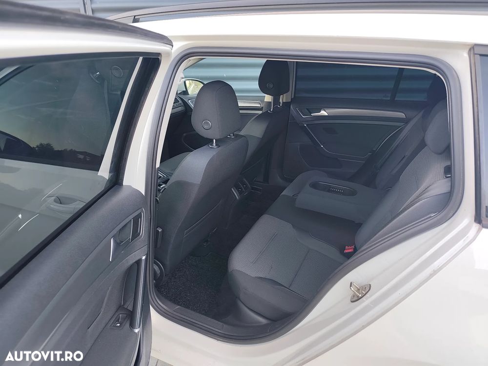 Volkswagen Passat 1.6 TDI (BlueMotion Technology) DSG Comfortline - 10