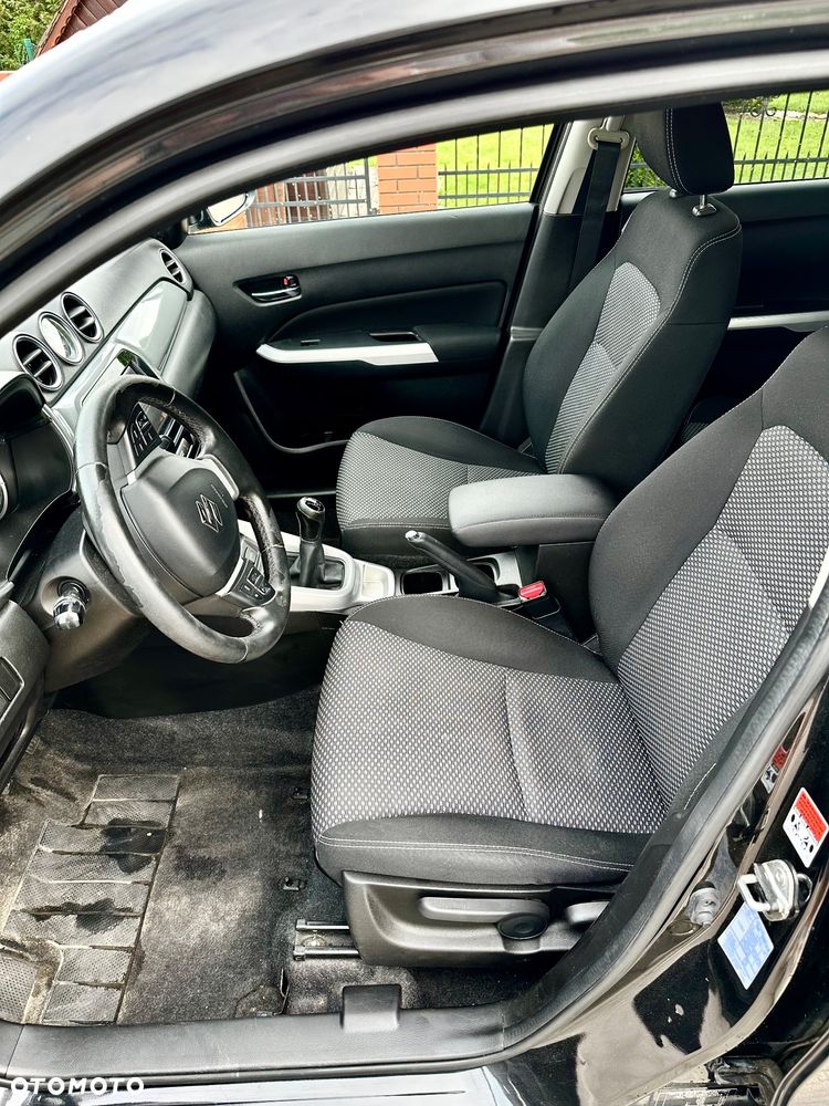 Suzuki Vitara 1.6 Premium 2WD - 16